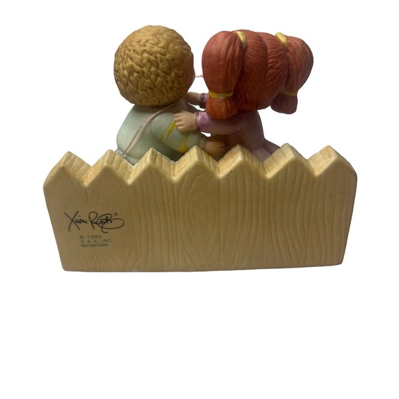 Vintage Cabbage Patch Kids Figurine “Hugs and Kisses” - Picture 2 of 2